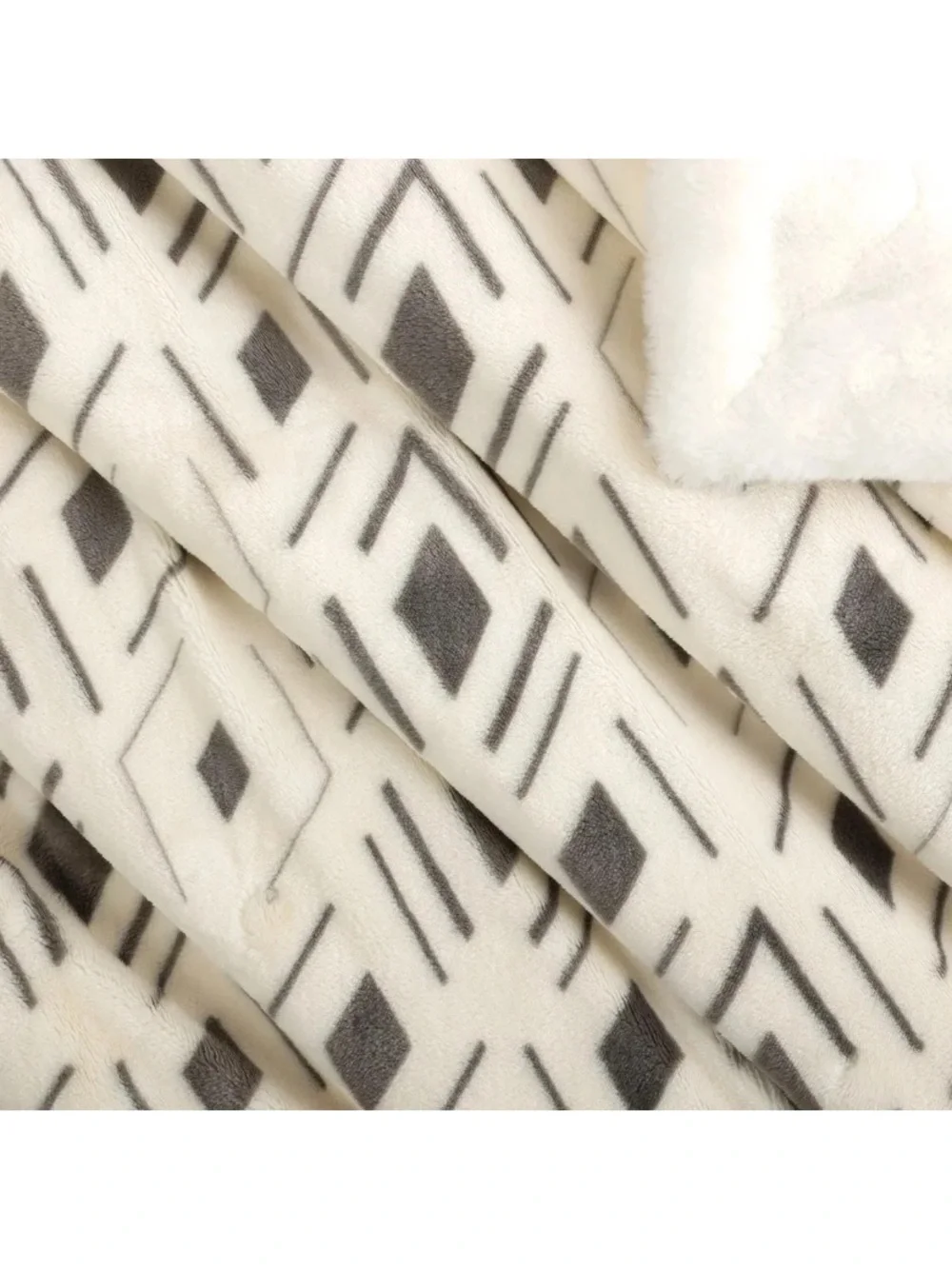 Life Comfort Ultimate Faux Fur Throw 60x70 in Cream